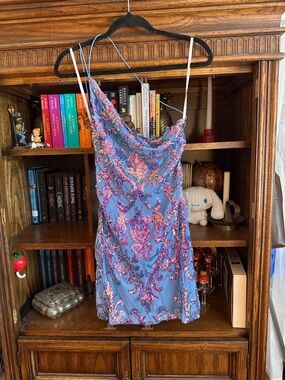 Windsor Blue Iridescent Sequin Mini Dress NWT Size M Open Back Party Homecoming